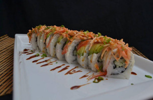 Dojo Roll Sushi food