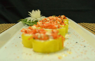 Dojo Roll Sushi food