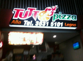 Tutto Pizza inside