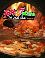 Tutto Pizza food