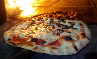 Tutto Pizza food