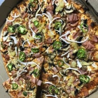 Mucha Pizza food