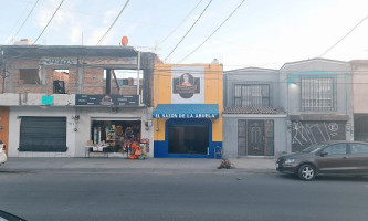 El Sazón De La Abuela food