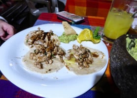 Las Adelitas food