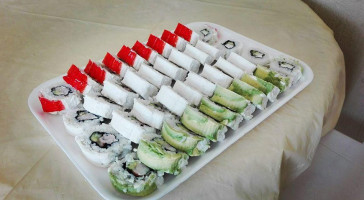 Sushi Renx food