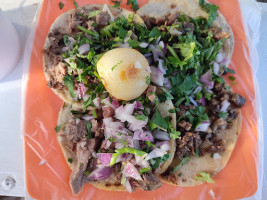 Tacos El Chaparro Ii food