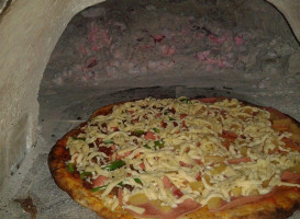 Pizzas Oly food