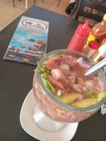 Mariscos El Pescadito food