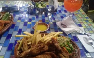 Los Caporales food