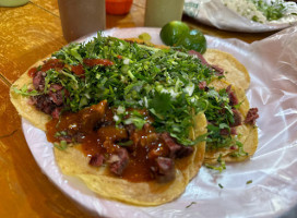 Taquería El Caporal food