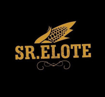 Sr. Elote outside