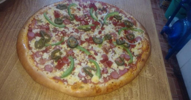 Manguiamo's Pizza food