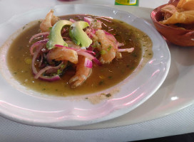 Caldos De Gallina Y Mariscos El Crucero food