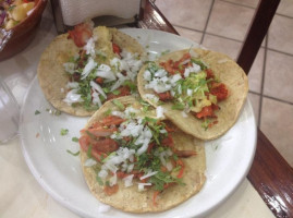 Taqueria Kbriones food