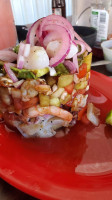 Mariscos Los Plebes food