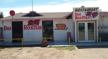 Dos Rositas outside