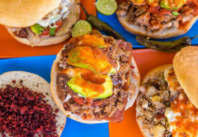 Tortas Thuhme food