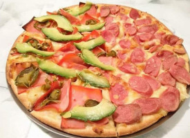 Eduardo´s Pizza food