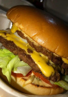 Bacho Burger Cln food