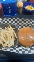 Bacho Burger Cln food