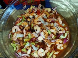 Mariscos El Mayo food