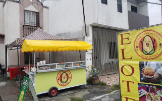 Elotes Los Tiernitos inside