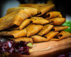 Tamales Linares outside