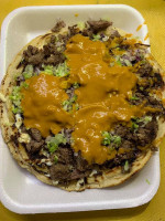 Taquería El Chuyón food