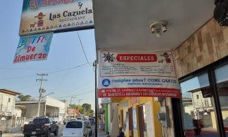 Mariscos El Bucanero Y Las Cazuelas food