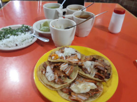 Taqueria Los Cisnes food