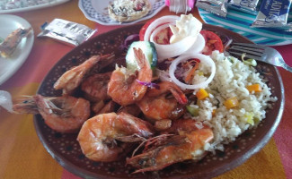 Brisas Del Mar food