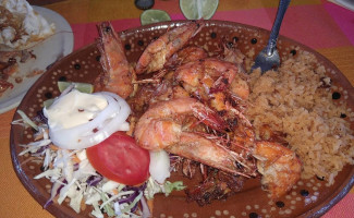 Brisas Del Mar food