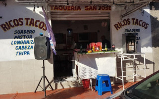 Taquería San José food