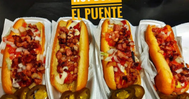 Hot Dogs El Puente food