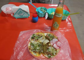 La Taqueria food