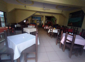 Restauran Capri inside