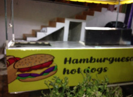 Hamburguesas Y Hot Dogs De La 23 food