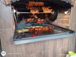 La Burguer Parrilla inside