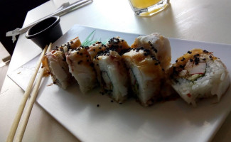 Sensei Sushi Ferreria food