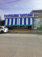 Tacos El Tigre outside