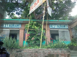 Cocina Económica Cande outside