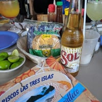 Mariscos Las Tres Islas food