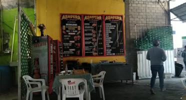 Asadera Los Compayes food