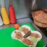 Crocoburger Nourriture