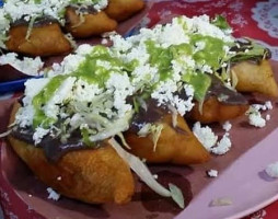 Los Anafres Tlayudas Oaxaqueñas food