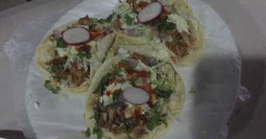 Mr. Pig Tacos A Vapor food