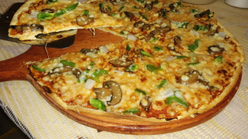 Ale´s Pizza food