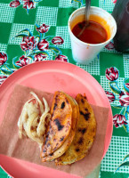 Las Mejores Tostadas De Llovanititlan food