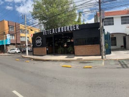 Hamburguesas Pizza Vete A La Burger Querétaro outside