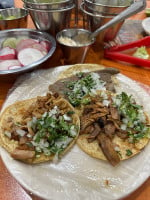 Tacos La Farmacia food